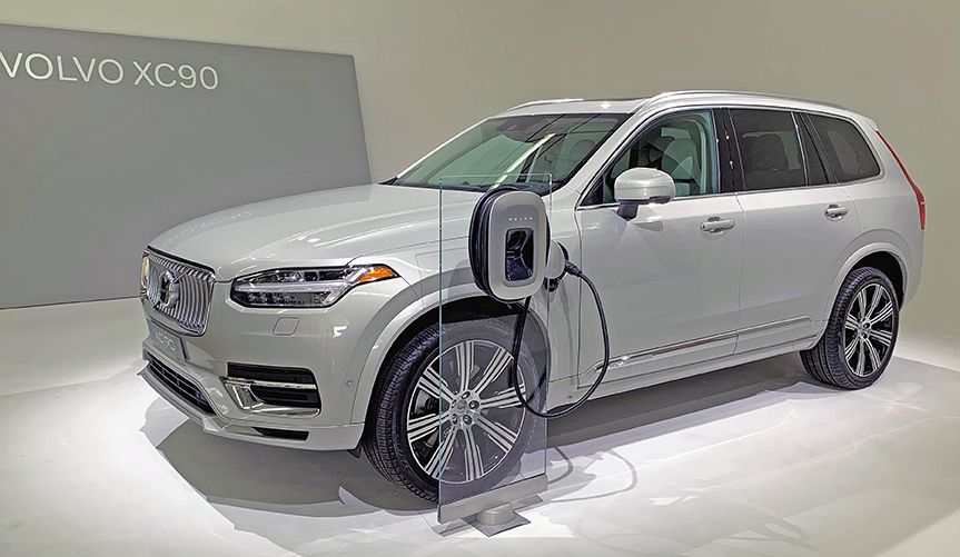 As part of a $600 million expansion project of its existing facility in Ridgeville, S.C., Volvo will add a second production line for an electrified version of its flagship XC90 crossover.