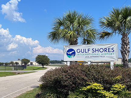 Commercial flights have officially landed at the Gulf Shores International Airport on the Alabama Gulf Coast.